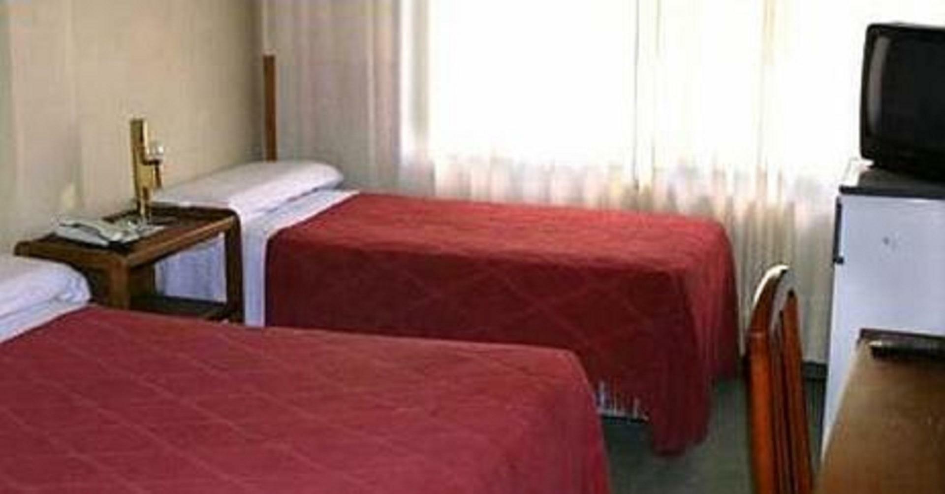 Hotel City Трелев Екстериор снимка